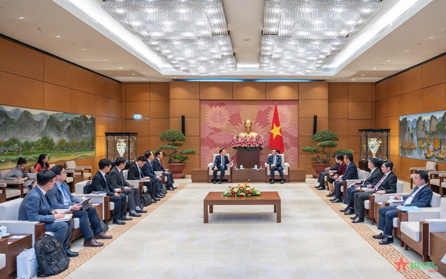 Chủ tịch Quốc hội Vương Đình Huệ: Bảo vệ lợi ích chính đáng của nhà đầu tư trên nguyên tắc công bằng