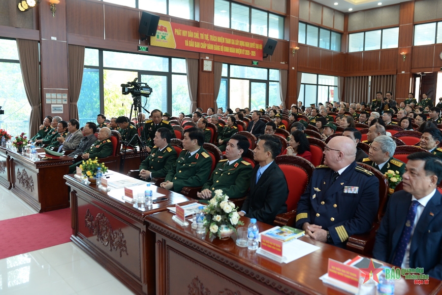 Gặp mặt kỷ niệm 100 năm ngày sinh Trung tướng Đồng Sỹ Nguyên