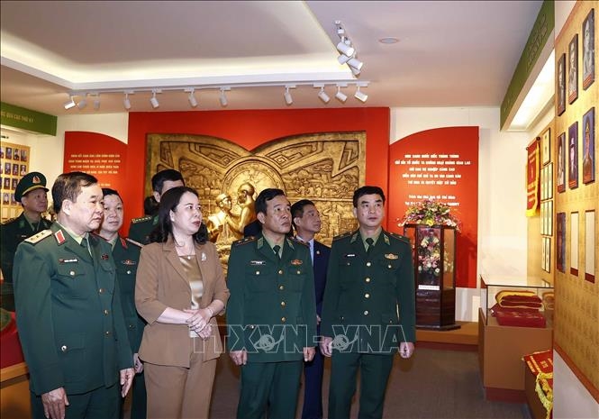 Quyền Chủ tịch nước Võ Thị Ánh Xuân thăm, làm việc tại Học viện Biên phòng
