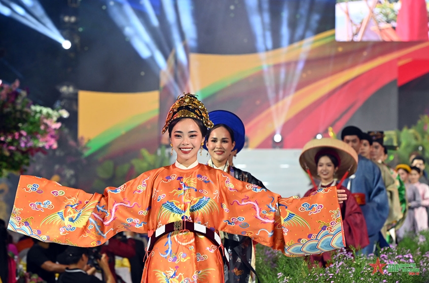 Nhiều hoạt động đặc sắc góp phần tôn vinh áo dài Việt Nam