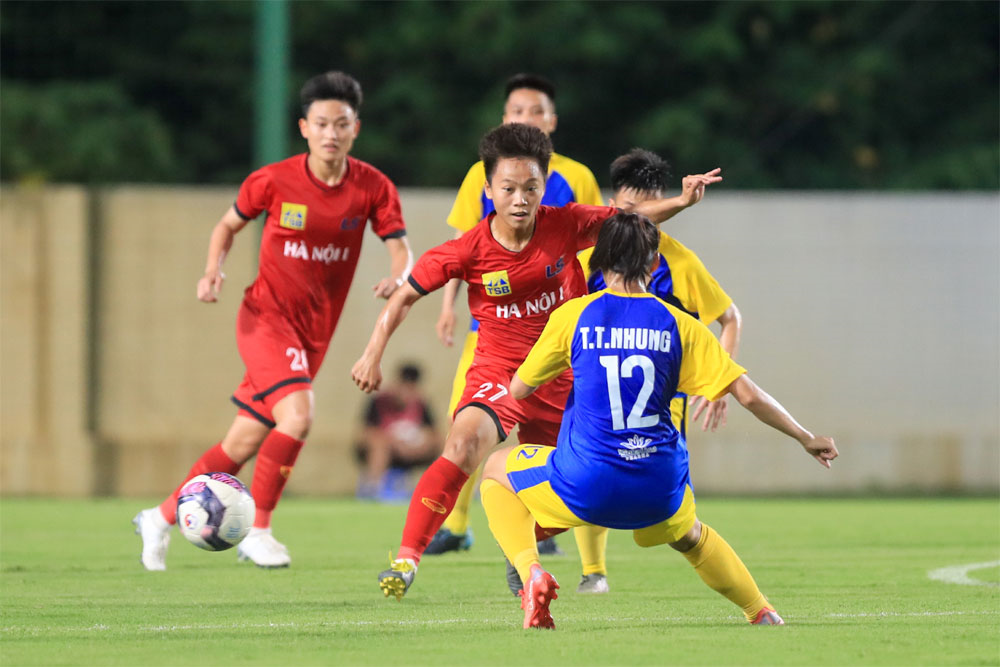 Ghế nóng: Nữ hoàng về nhì