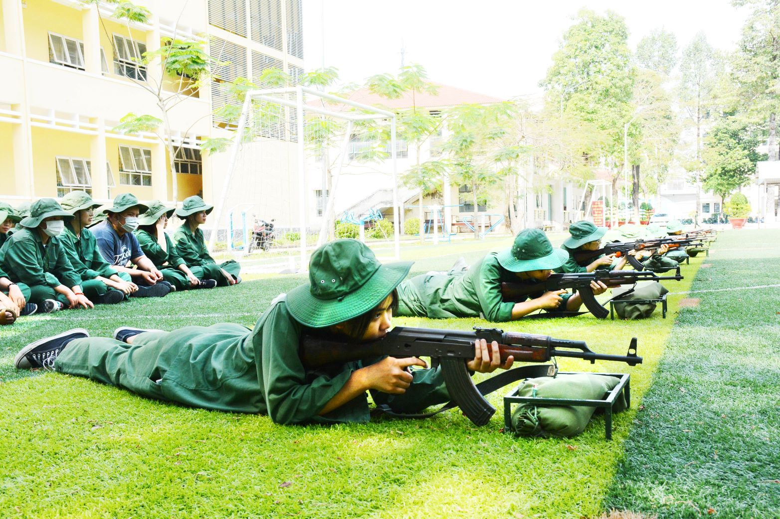 Ngắn gọn, dễ hiểu, sát thực tiễn

