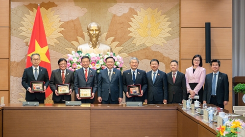 Chủ tịch Quốc hội Vương Đình Huệ tiếp Liên đoàn các tổ chức kinh tế Nhật Bản