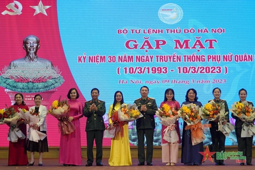 Bộ tư lệnh Thủ đô Hà Nội tổ chức gặp mặt kỷ niệm Ngày truyền thống Phụ nữ Quân đội 10-3