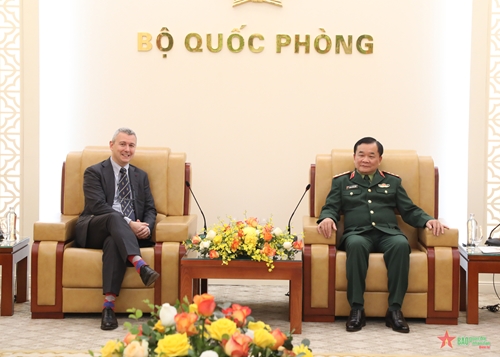 Thượng tướng Hoàng Xuân Chiến tiếp Đại sứ Đặc mệnh toàn quyền Vương quốc Bỉ tại Việt Nam