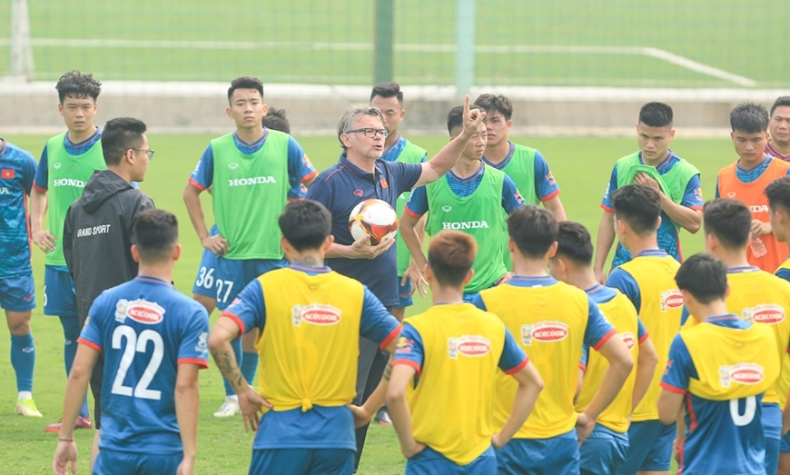 Đội tuyển Việt Nam so kè cùng lứa U23