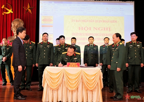 Quận Hoàn Kiếm (Hà Nội) làm tốt công tác phối hợp hoạt động với các đơn vị quân đội trên địa bàn