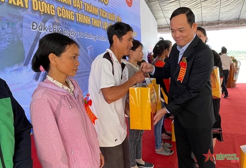 Phó thủ tướng Trần Lưu Quang dự khánh thành giai đoạn 1 hồ chứa nước Ea H’leo 1 (tỉnh Đắk Lắk) 