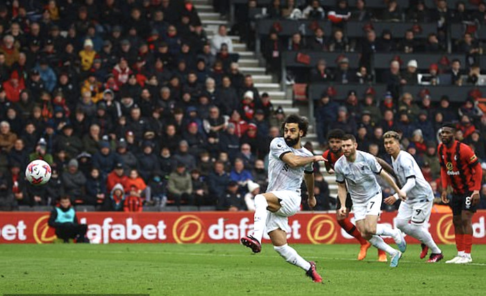 Salah hỏng phạt đền, Liverpool thua đau Bournemouth