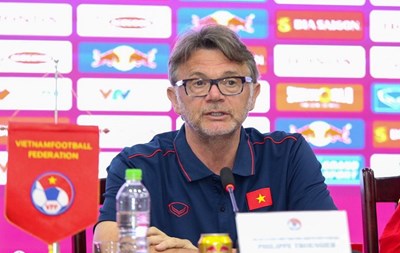 โค้ช Philippe Troussier พอใจกับสปิริตและทัศนคติ