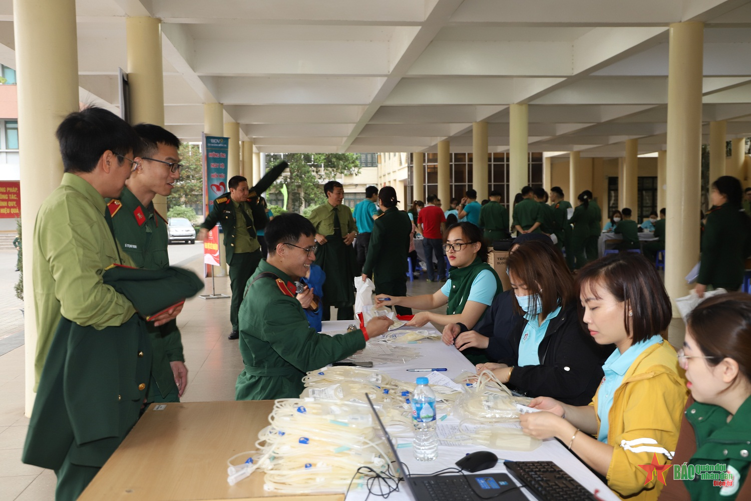 Ngày hội hiến máu tình nguyện tại Học viện Kỹ thuật Quân sự