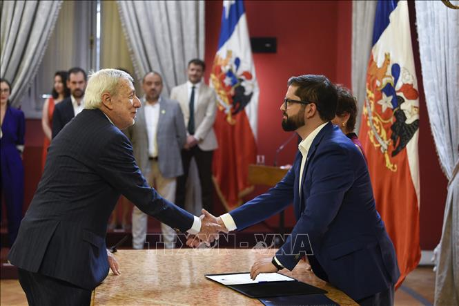 Chile cải tổ nội các