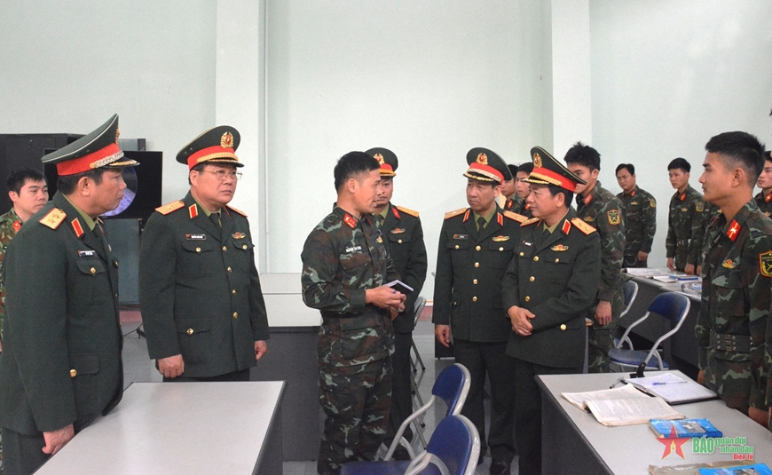Trung tướng Trịnh Văn Quyết kiểm tra, nắm tình hình công tác giáo dục khoa học xã hội và nhân văn