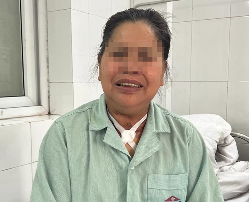 Cắt khối u tuyến giáp “khổng lồ” cho một phụ nữ người dân tộc Nùng