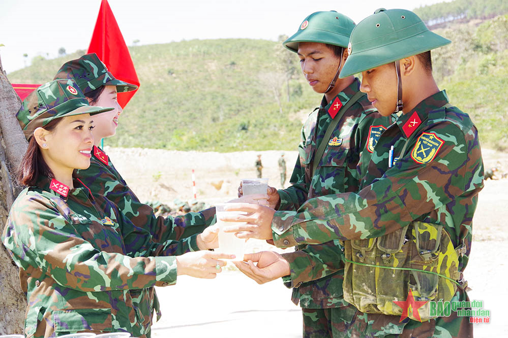 “Tiếp sức mùa huấn luyện” 