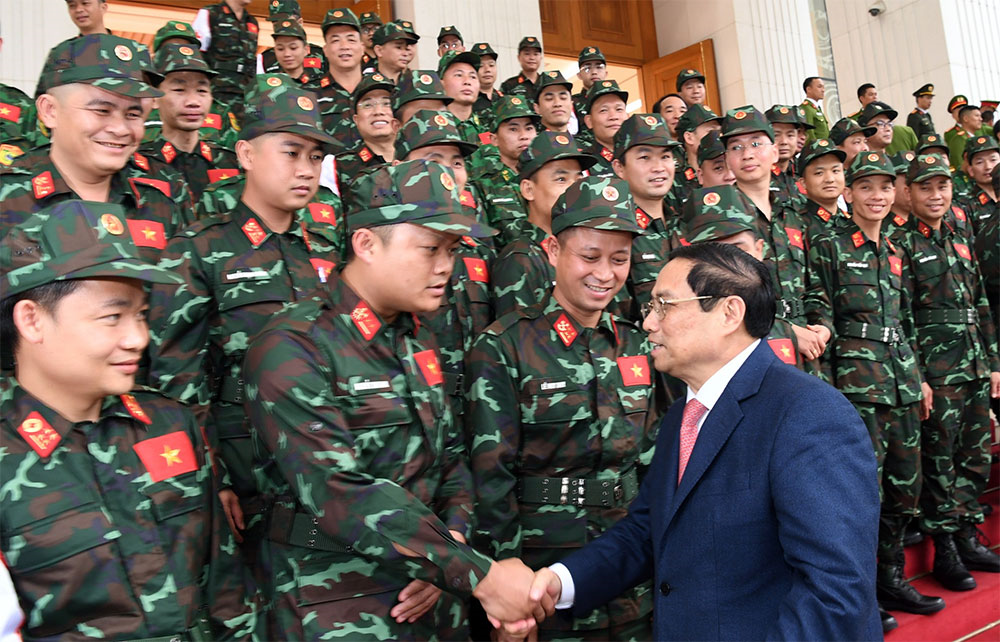 Thủ tướng Chính phủ gặp mặt Đoàn công tác Bộ Quốc phòng và Bộ Công an tham gia hỗ trợ nhân đạo và cứu trợ thảm họa động đất tại Thổ Nhĩ Kỳ