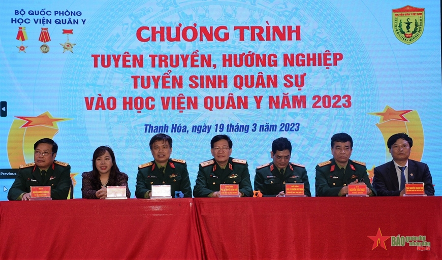 Học viện Quân y tổ chức tuyên truyền, hướng nghiệp tuyển sinh quân sự năm 2023 tại Thanh Hóa