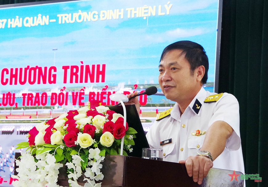 Lữ đoàn 167 tổ chức tham quan, trải nghiệm thực tế cho học sinh TP Hồ Chí Minh