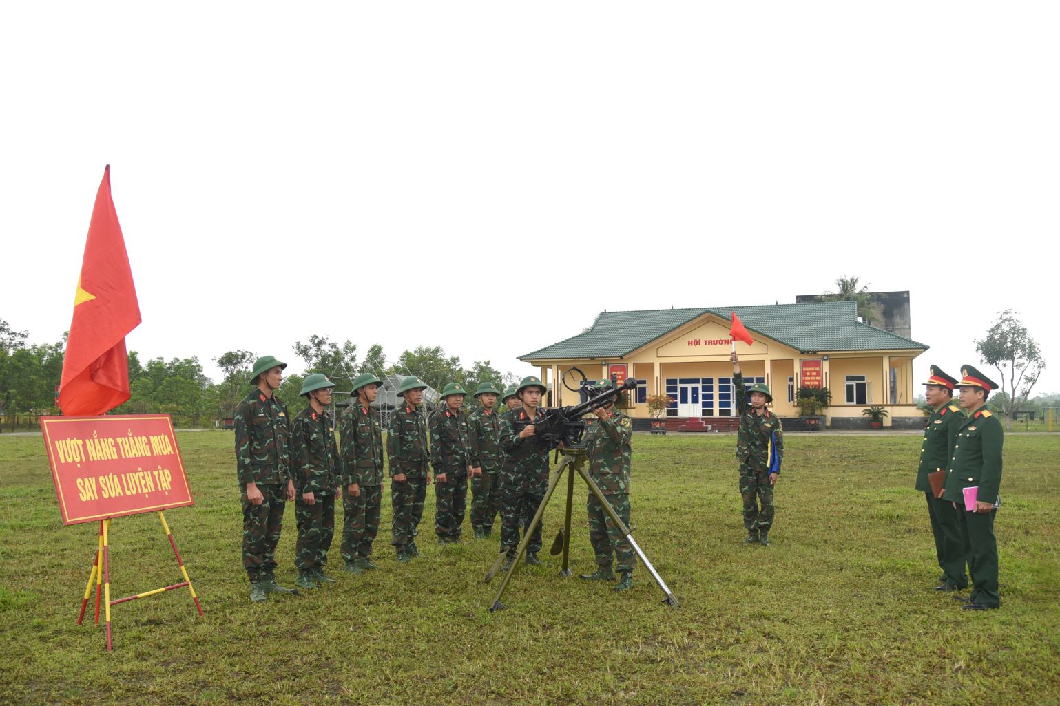 Quản lý chặt, huấn luyện tốt

