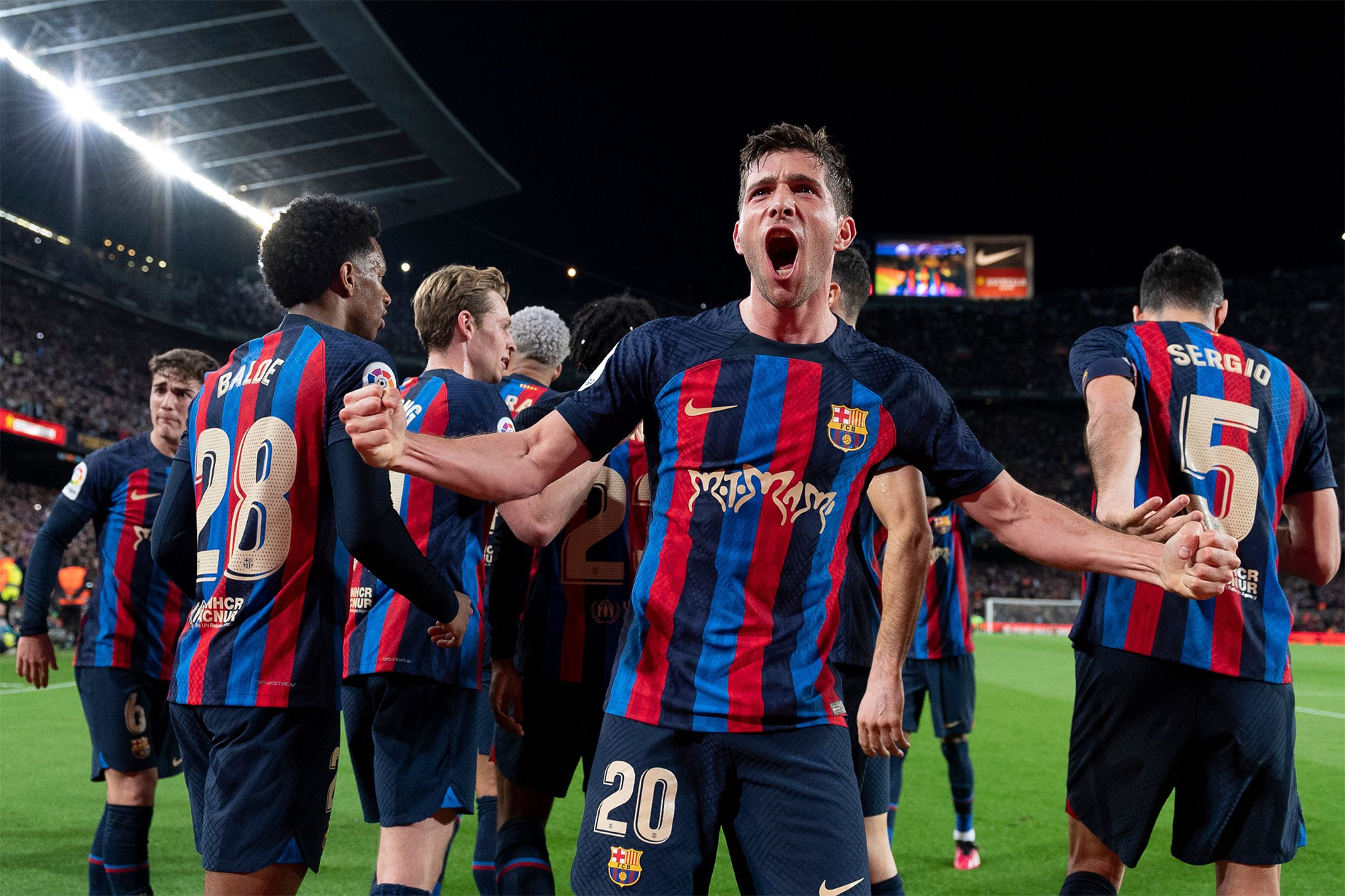 Kết quả Ƅóng đá 20-3: Barca ʋượt qua Real, Juʋe thắng nhọc Inter Milan