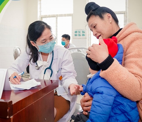 Bệnh viện Nhi Trung ương chuyển giao nhiều kỹ thuật cao cho Bệnh viện Đa khoa Mộc Châu