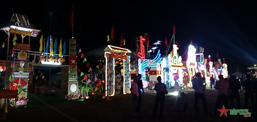 Sôi nổi Hội trại truyền thống Thanh niên, Phụ nữ LLVT Quân khu 9

