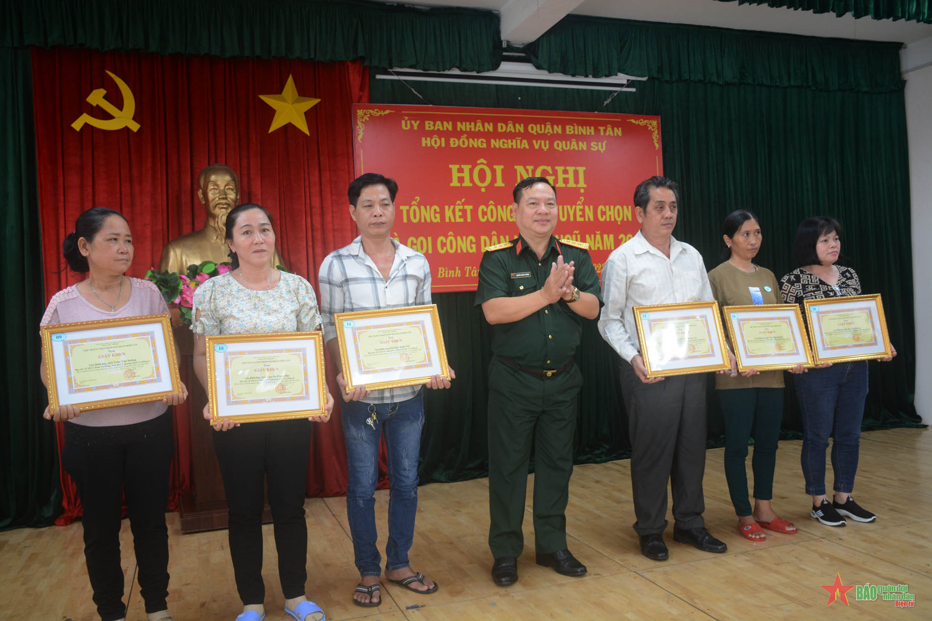 Thanh niên tình nguyện nhập ngũ gương mẫu rèn luyện trưởng thành