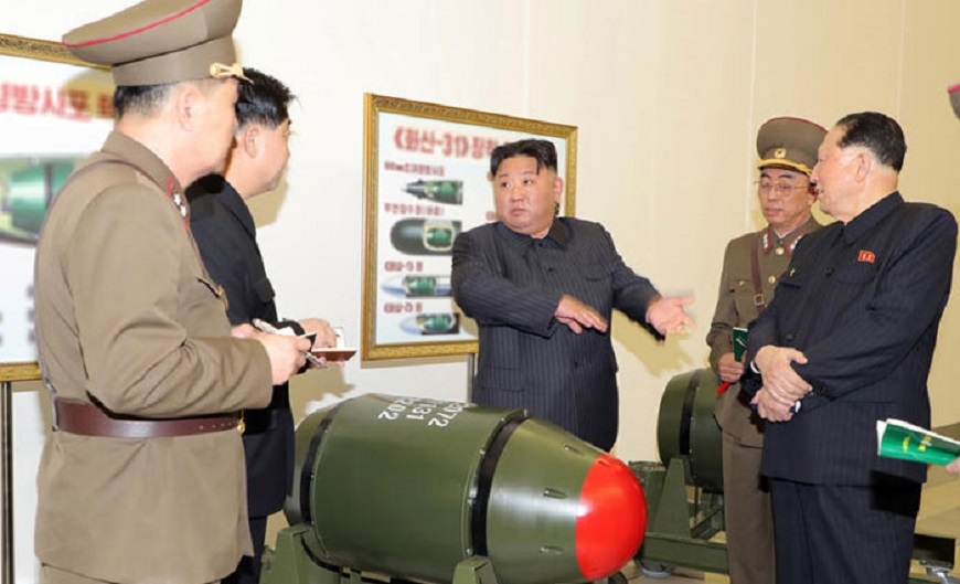 Nhà lãnh đạo Triều Tiên Kim Jong-un kêu gọi tăng cường năng lực hạt nhân. Ảnh: KCNA từ báo Chosunilbo.