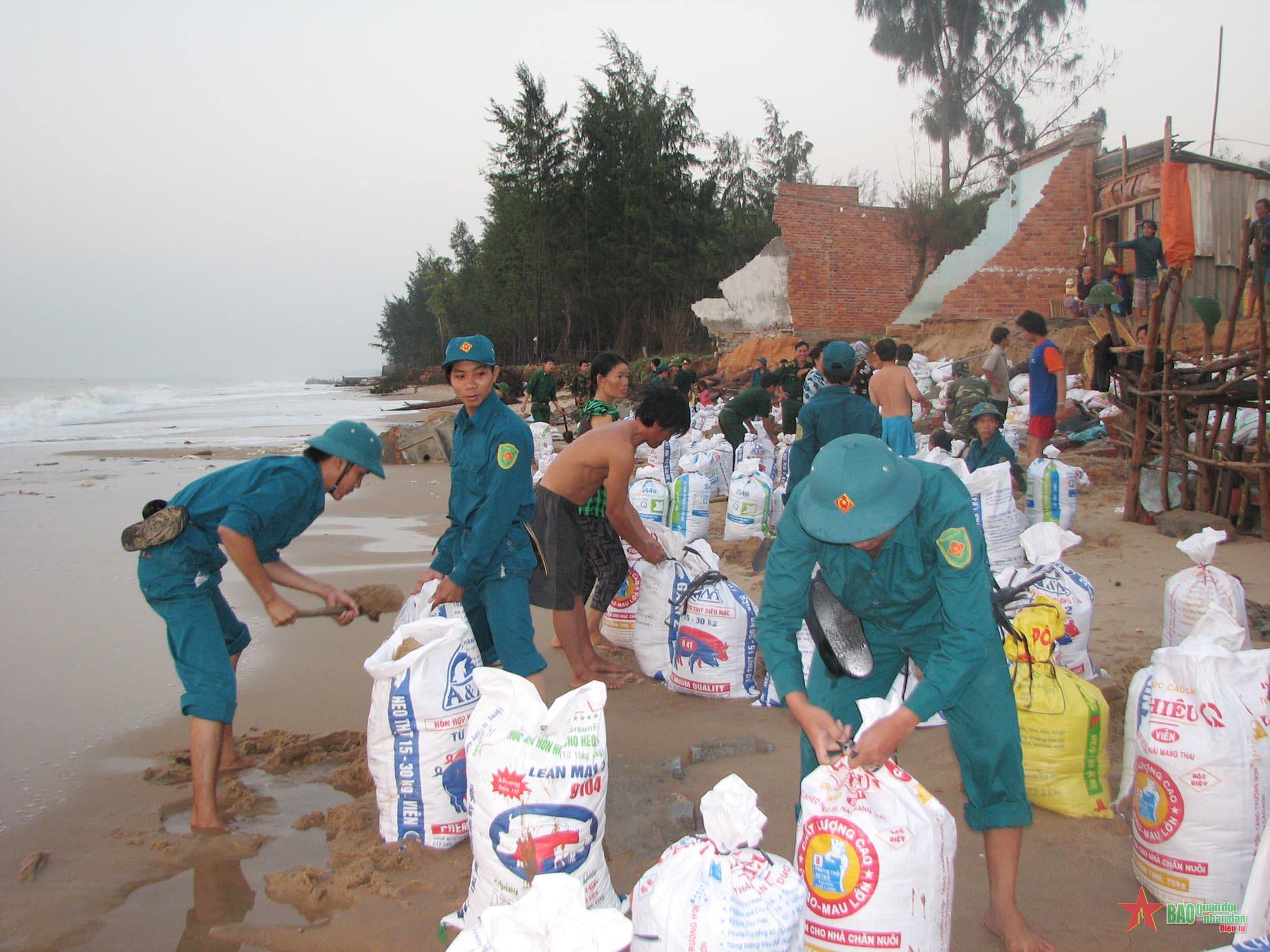 “Sao vuông” vùng biển xung kích