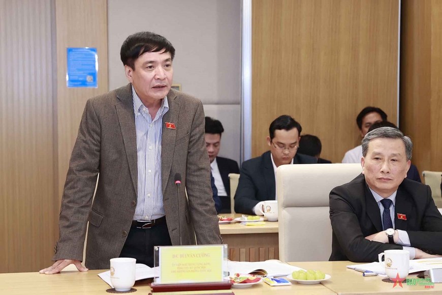  Tổng thư ký Quốc hội, Chủ nhiệm Văn phòng Quốc hội Bùi Văn Cường phát biểu. Ảnh: DOÃN TẤN