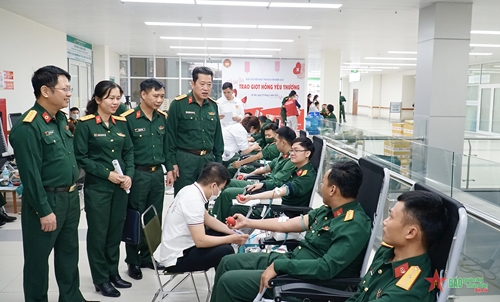 Sôi nổi Ngày hội hiến máu tình nguyện tại Bệnh viện Quân y 103