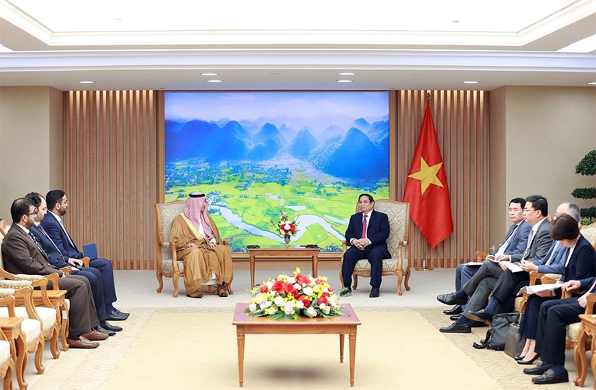  Thủ tướng Chính phủ Phạm Minh Chính tiếp Đại sứ Saudi Arabia tại Việt Nam Mohammed Ismaeil A. Dahlwy.