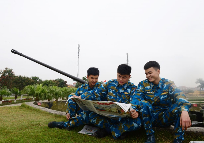 Phút giải lao trên thao trường. 