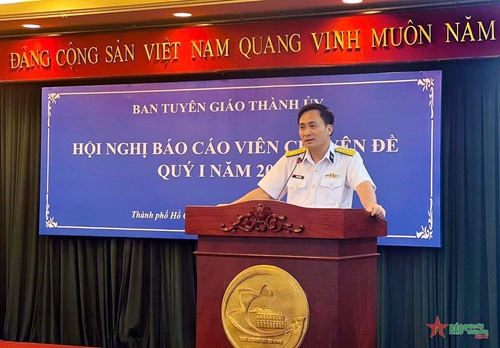 Vùng 2 Hải quân thông tin, tuyên truyền tình hình biển, đảo tại TP Hồ Chí Minh