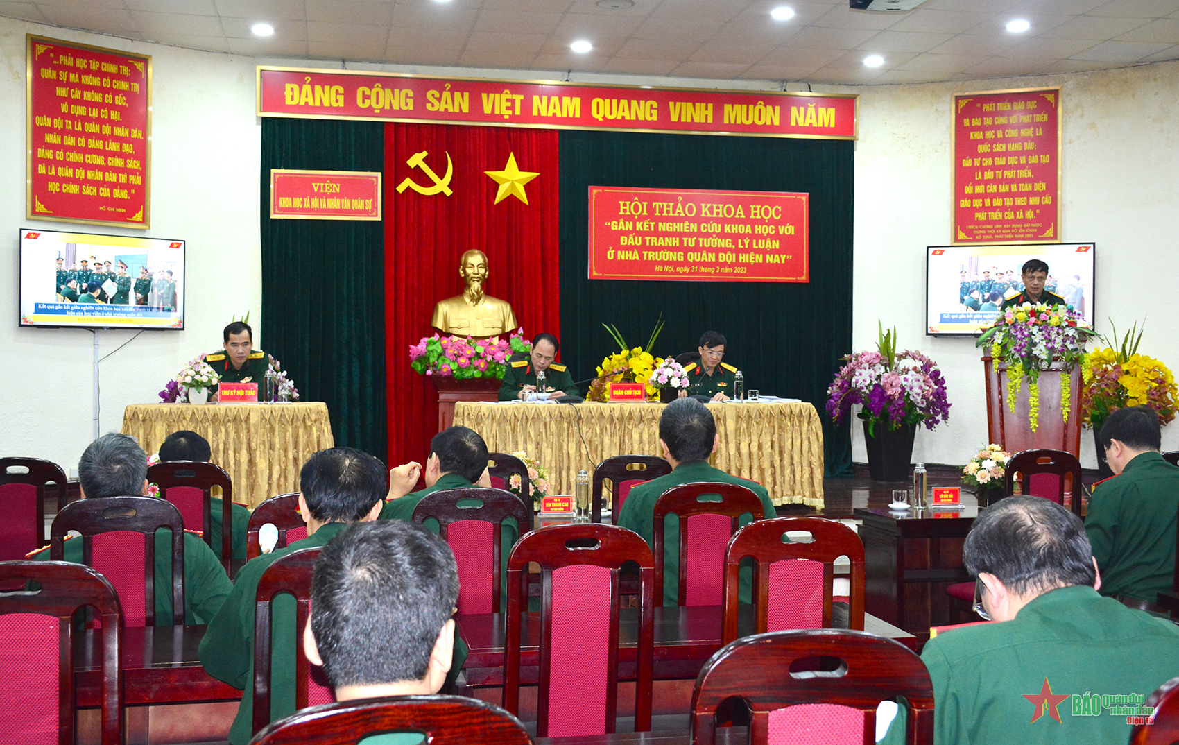 Hội thảo khoa học 