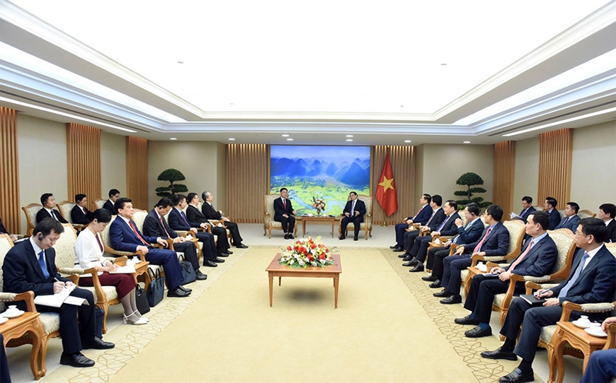 Thủ tướng Chính phủ Phạm Minh Chính tiếp đồng chí Lưu Ninh, Ủy viên Ban Chấp hành Trung ương Đảng Cộng sản Trung Quốc, Bí thư Khu ủy, Chủ nhiệm Ủy ban thường vụ Đại hội đại biểu nhân dân Khu tự trị dân tộc Choang Quảng Tây, Trung Quốc.  