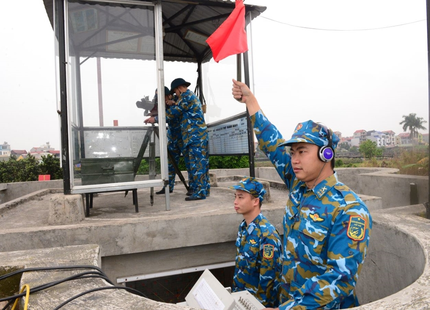 Hăng say luyện giỏi, bắn trúng

