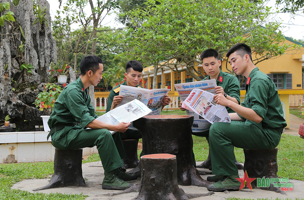 Sâu sát, giải quyết tốt tư tưởng bộ đội