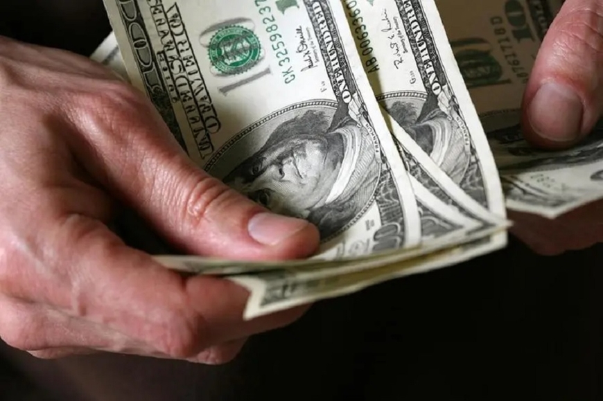 Tỷ giá USD hôm nay (4-4): Đồng USD thế giới giảm, chạm mốc 101. Ảnh minh họa: Reuters. 