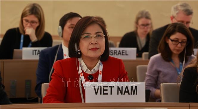 Đại sứ Lê Thị Tuyết Mai, Trưởng Phái đoàn đại diện thường trực Việt Nam bên cạnh LHQ, Tổ chức thương mại thế giới và các tổ chức quốc tế khác tại Geneva (Thụy Sĩ), tham gia và phát biểu tại phiên họp. 