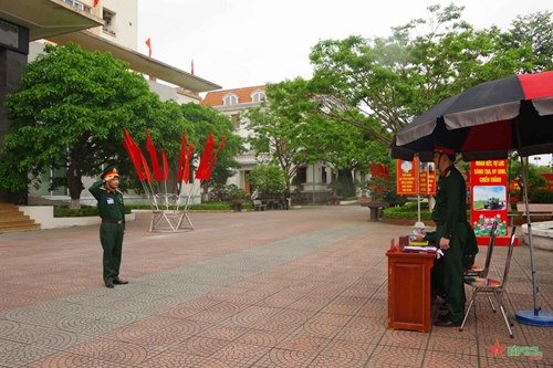 Bộ CHQS tỉnh Hải Dương tổ chức thi cán bộ giảng dạy chính trị năm 2023