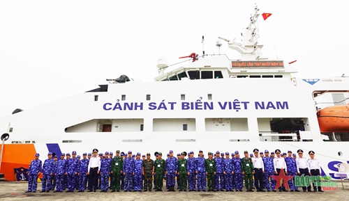 Cảnh sát biển Việt Nam tuần tra liên hợp với Cảnh sát biển Trung Quốc