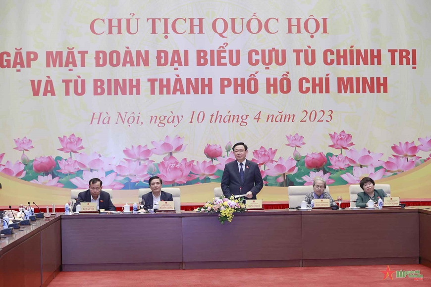 Chủ tịch Quốc hội Vương Đình Huệ phát biểu tại cuộc tiếp. Ảnh: DOÃN TẤN 