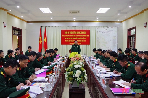 Thượng tướng Huỳnh Chiến Thắng kiểm tra công tác sẵn sàng chiến đấu tại Lữ đoàn 279