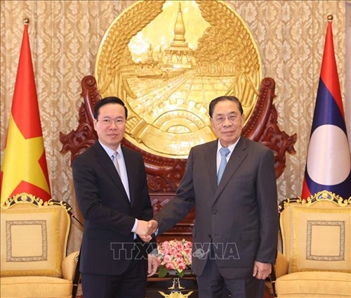 Chủ tịch nước Võ Văn Thưởng thăm các đồng chí nguyên lãnh đạo cấp cao của Lào