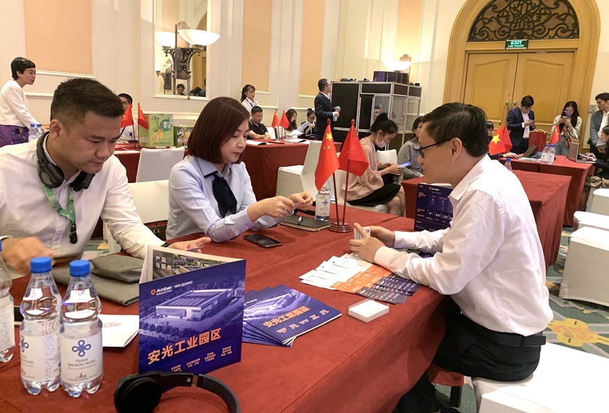 Hoạt động xúc tiến thương mại giữa doanh nghiệp Việt Nam và tỉnh Tứ Xuyên (Trung Quốc) tại Hà Nội. 