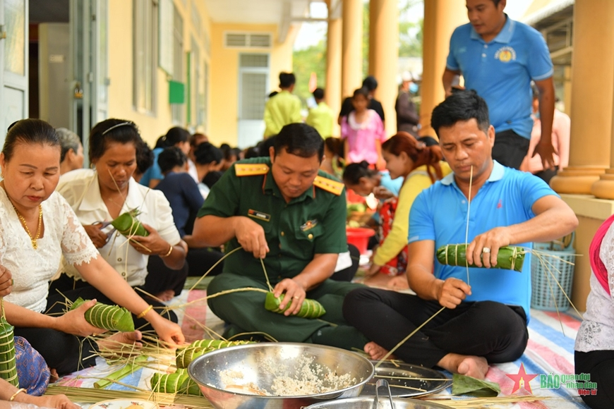 Nhiều hoạt động thiết thực vui Tết Chôl Chnăm Thmây trên địa bàn Quân khu 9