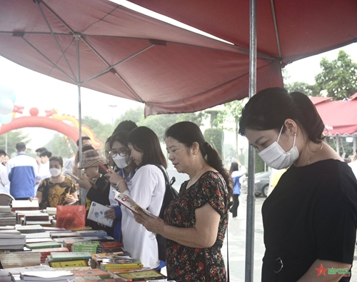Bắc Ninh khai mạc Ngày Sách và Văn hóa đọc năm 2023: Lan tỏa niềm say mê đọc sách cho người Việt