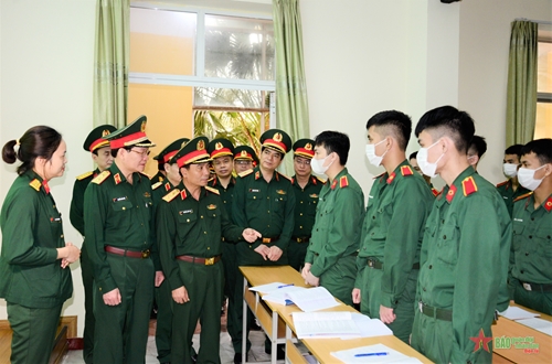 Trung tướng Nguyễn Doãn Anh thăm và làm việc tại Học viện Quân y