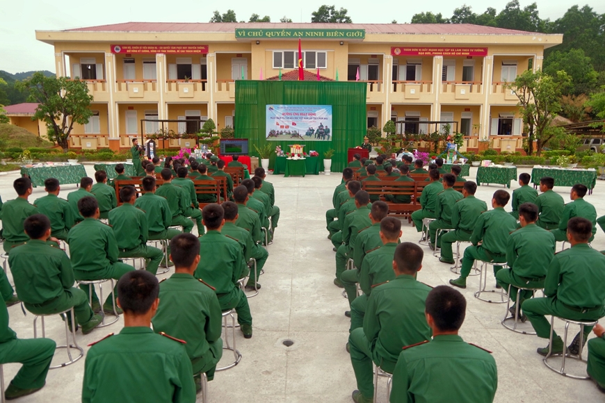  Ngày sách và văn hóa đọc Việt Nam thu hút đông đảo cán bộ, chiến sĩ tham gia.